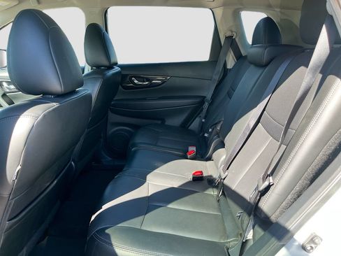 Used 2020 Nissan Rogue SL FWD image 24