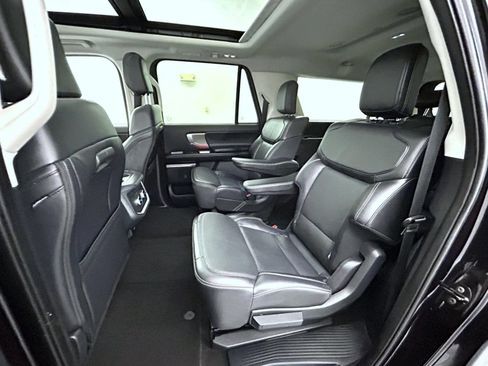 Used 2025 Ford Expedition Max Platinum AWD/4WD image 21