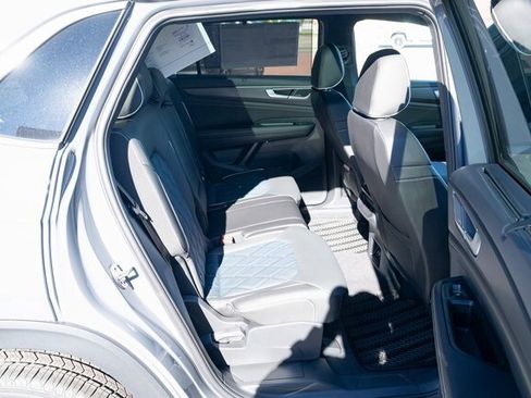New 2026 Volkswagen Atlas Cross Sport SEL Premium R-Line image 38