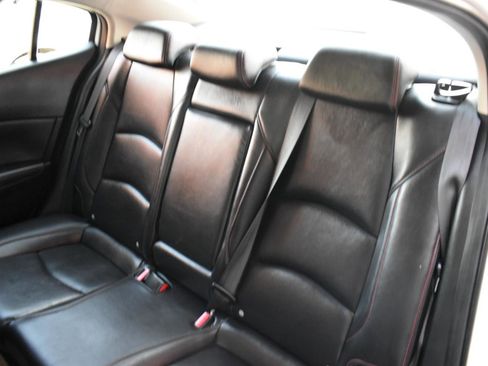 Used 2016 MAZDA MAZDA3 i Grand Touring image 14