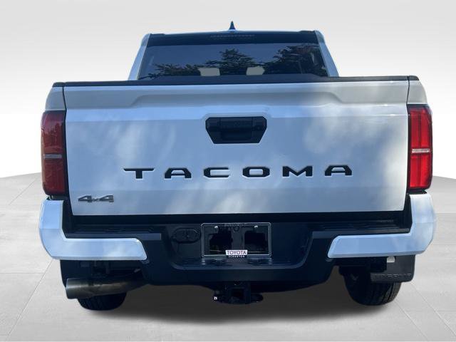 Used 2026 Toyota Tacoma SR5 AWD/4WD image 4