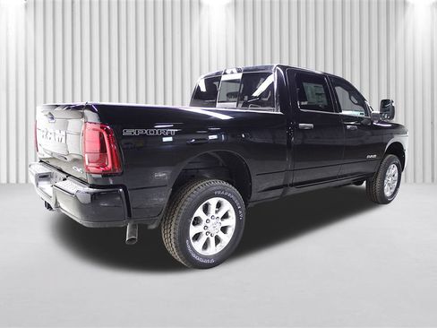 New 2026 RAM 2500 Big Horn AWD/4WD image 3
