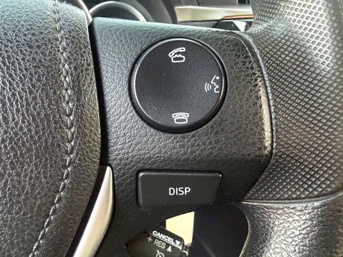 Used 2014 Toyota Corolla LE image 33