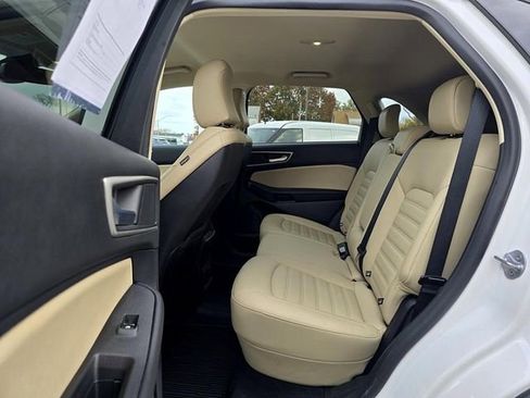 Used 2022 Ford Edge SEL w/ Convenience Package image 21