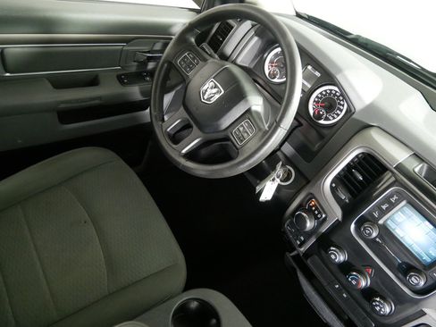 Used 2017 RAM 1500 Express w/ Black Ram 1500 Express Group AWD/4WD image 9