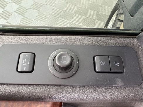 Used 2014 Ford F250 King Ranch w/ King Ranch w/Chrome Package image 14