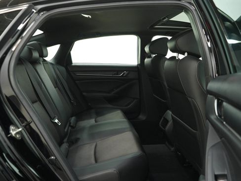 Used 2019 Honda Accord Sport image 12