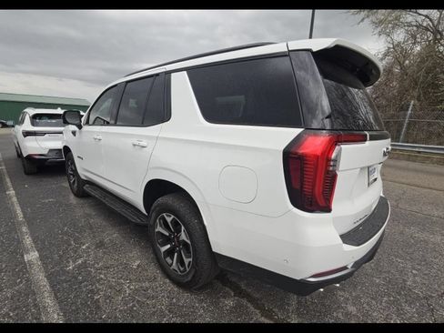 Used 2026 GMC Yukon AT4 AWD/4WD image 9