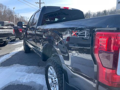 Used 2018 Ford F350 Platinum image 6