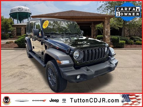 Used 2025 Jeep Wrangler Sport S image 1