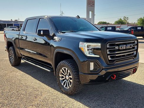 Used 2021 GMC Sierra 1500 AT4 w/ AT4 Premium Package AWD/4WD image 4