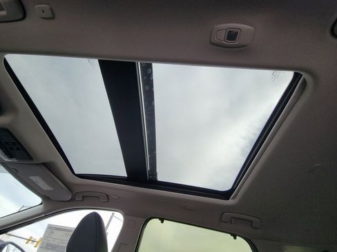 New 2026 Nissan Rogue Platinum image 9