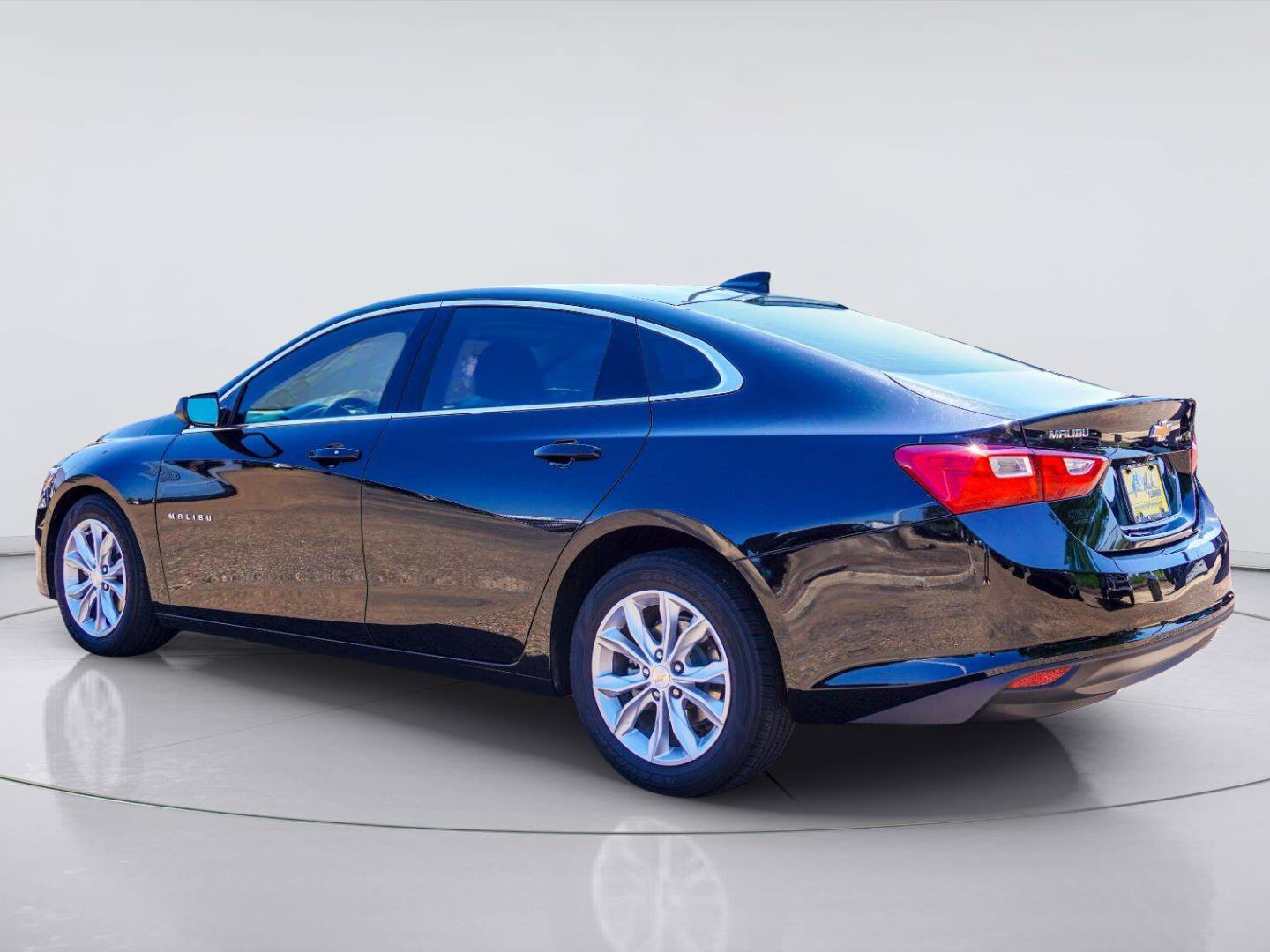 Used 2024 Chevrolet Malibu LT FWD image 5