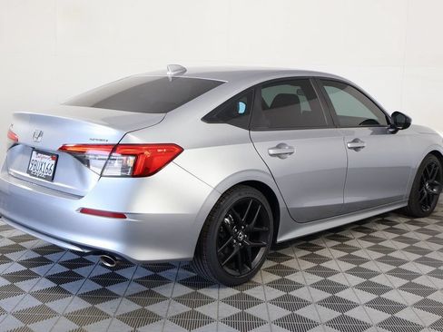 Used 2022 Honda Civic Sport image 4