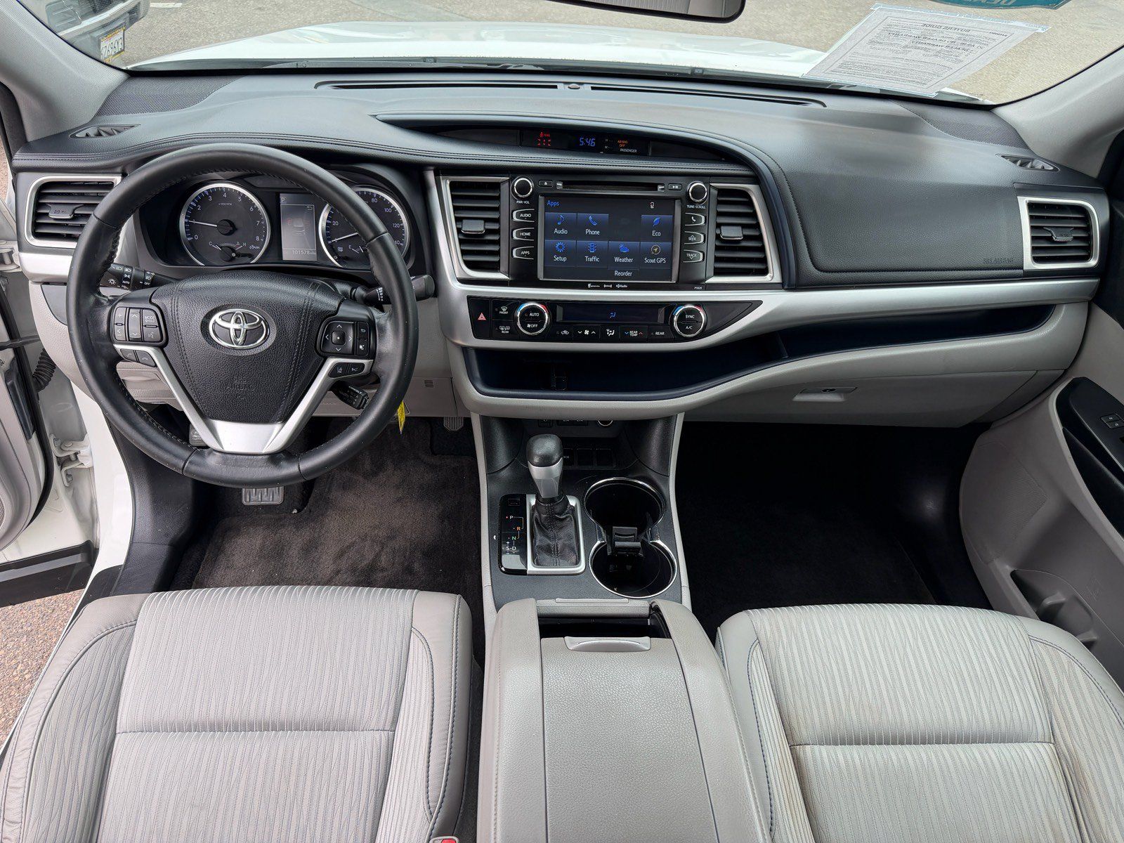 Used 2017 Toyota Highlander Plus w/ Carpet Mat Package FWD image 17