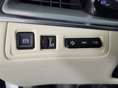 Certified 2023 Cadillac XT5 Premium Luxury w/ Technology Package FWD image 32