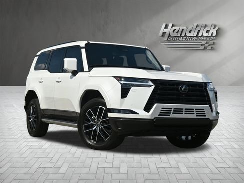 Used 2024 Lexus GX 550 w/ Cold Area Package AWD/4WD image 2