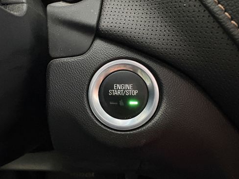 Used 2020 Chevrolet Equinox Premier image 14