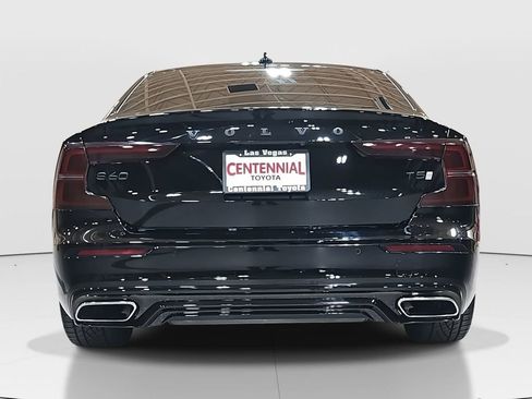 Used 2019 Volvo S60 T5 R-Design image 6