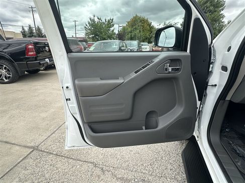 Used 2019 Nissan Frontier SV AWD/4WD image 20