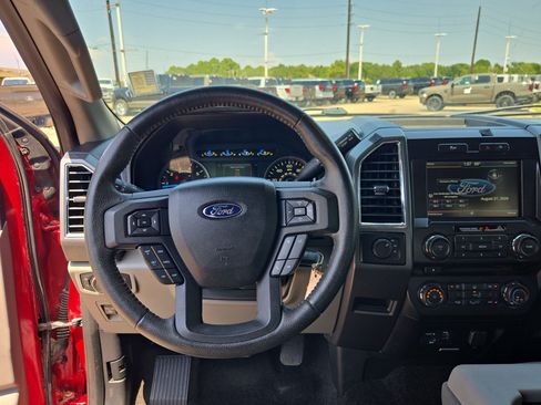 Used 2015 Ford F150 XLT w/ Equipment Group 302A Luxury AWD/4WD image 25