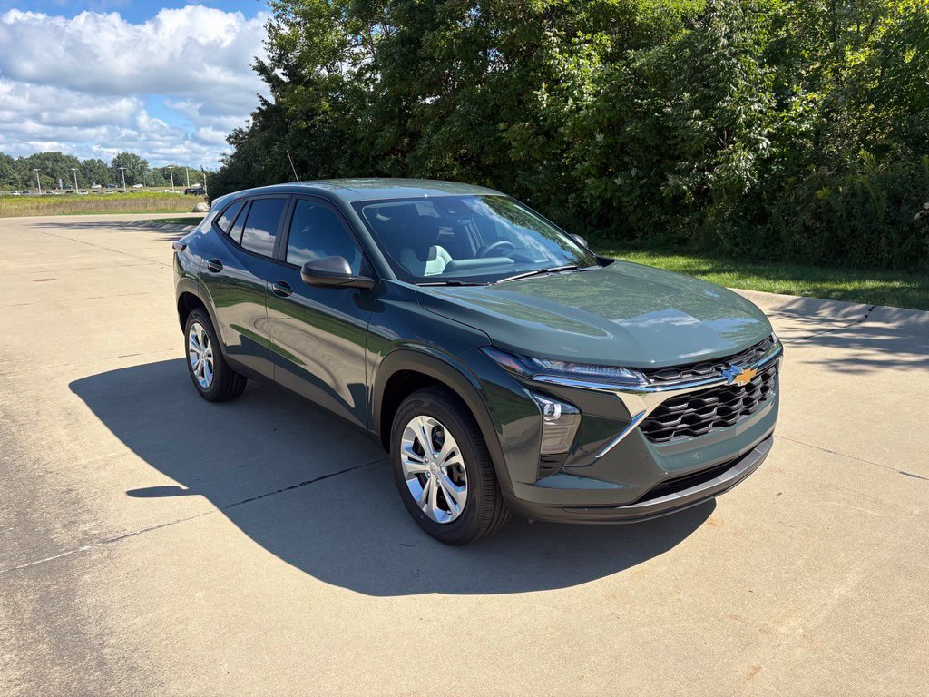 New 2026 Chevrolet Trax LS w/ Driver Confidence Package FWD image 11