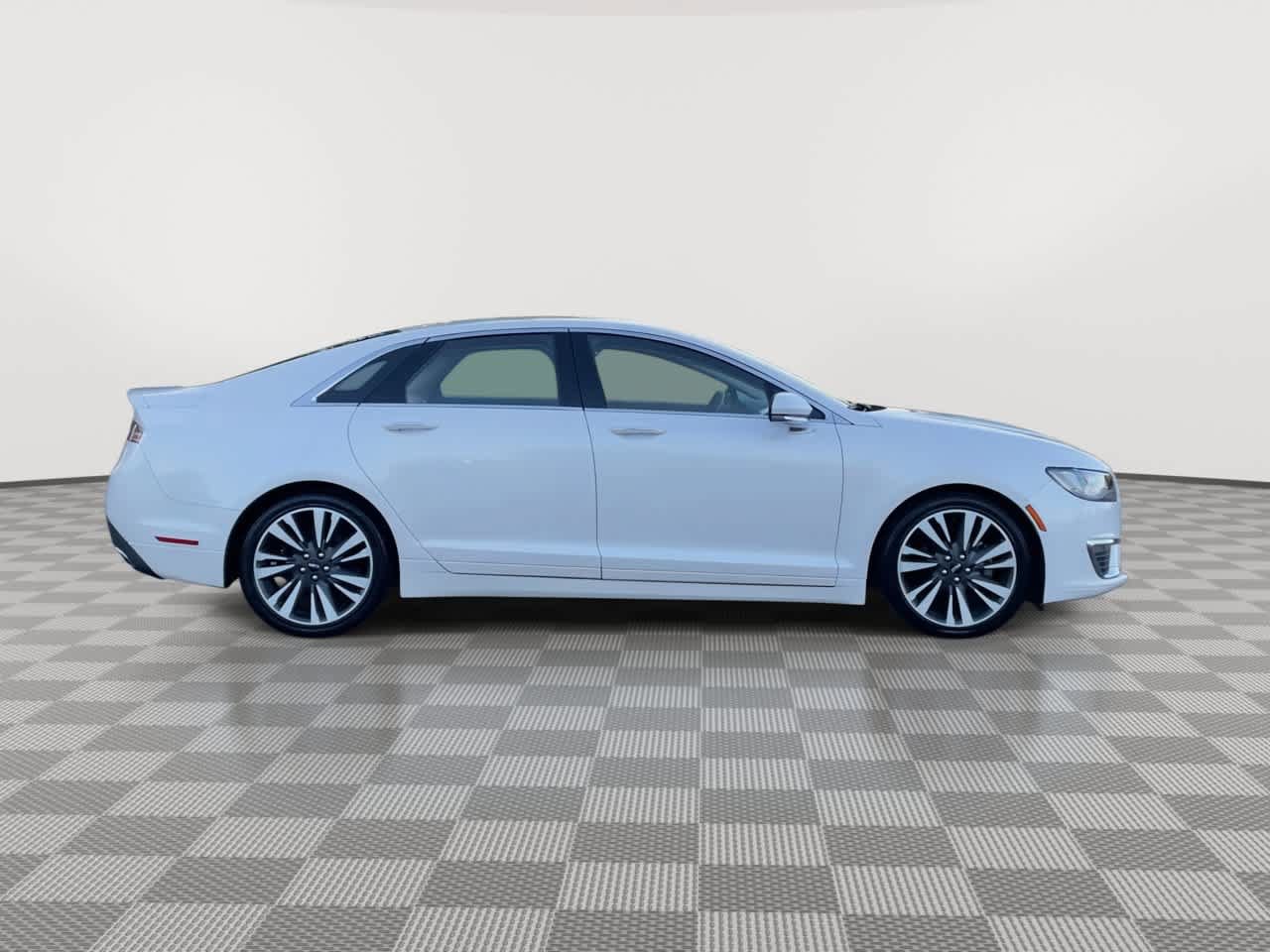 Used 2017 Lincoln MKZ Select w/ Select Plus Package FWD image 9