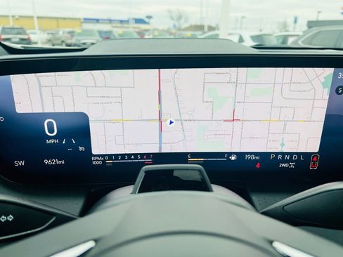 Used 2025 Buick Enclave Avenir w/ Super Cruise Package image 37