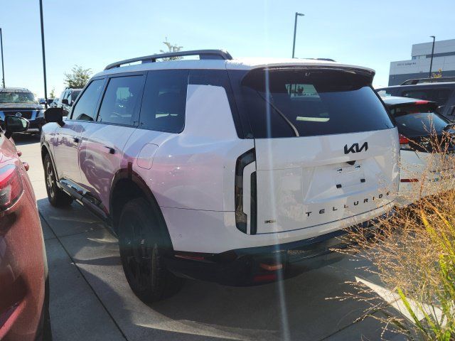 Used 2027 Kia Telluride SX Prestige X-Pro AWD/4WD image 2