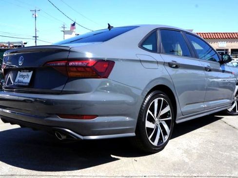 Used 2019 Volkswagen Jetta GLI image 13