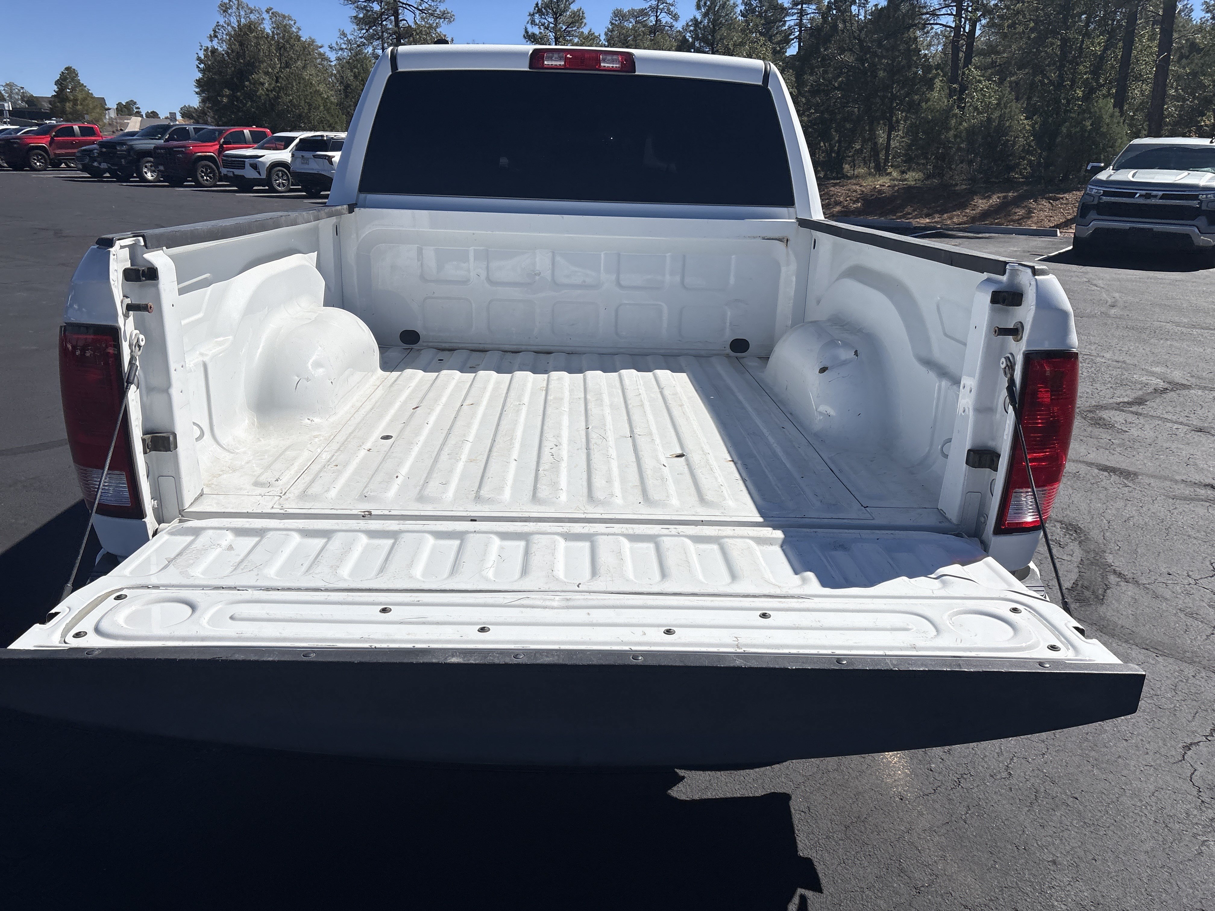 Used 2015 RAM 1500 Express RWD image 11