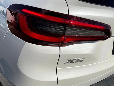 Used 2022 BMW X5 xDrive40i w/ Premium Package image 30
