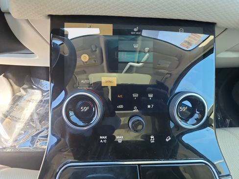 Used 2021 Land Rover Range Rover Velar S AWD/4WD image 21