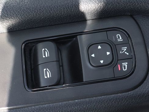 Used 2022 Mercedes-Benz Sprinter 2500 image 20