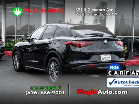 Used 2023 Alfa Romeo Stelvio Sprint image 2