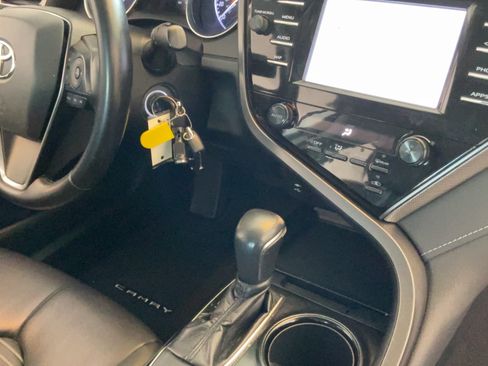 Used 2019 Toyota Camry SE FWD image 33