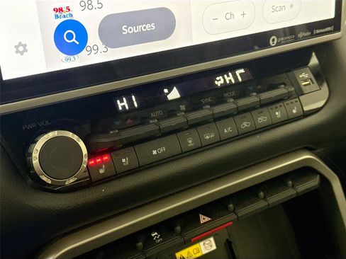 Used 2024 Toyota Tundra Limited w/ Power Package image 28