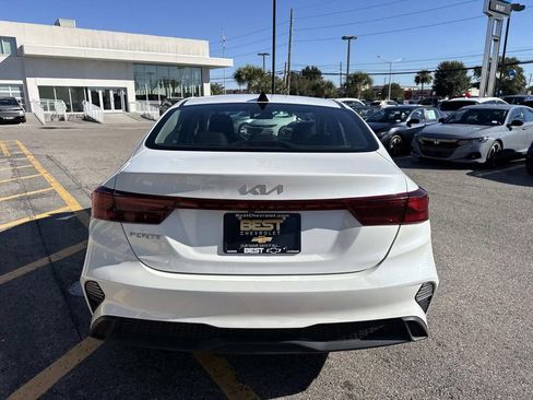 Used 2024 Kia Forte LXS image 7