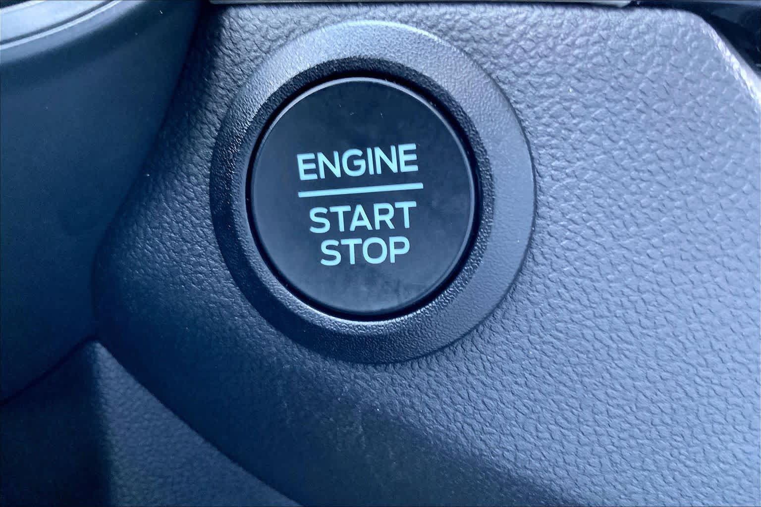 Used 2025 Ford Escape Active AWD/4WD image 33