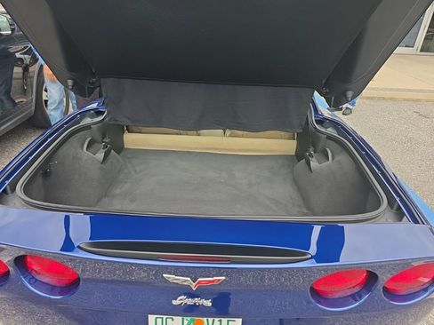 Used 2005 Chevrolet Corvette Coupe w/ Preferred Equipment Group RWD image 5