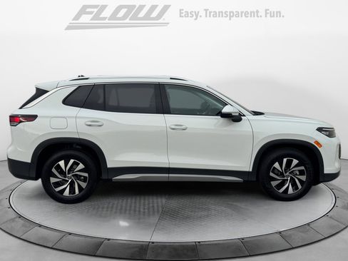 New 2026 Volkswagen Tiguan S FWD image 8
