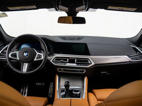 Used 2023 BMW X6 xDrive40i w/ M Sport Package image 9