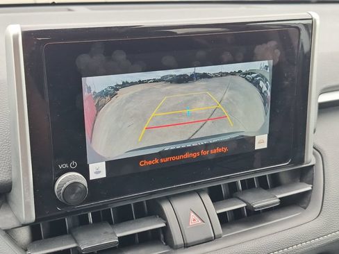 Certified 2024 Toyota RAV4 XLE FWD image 20