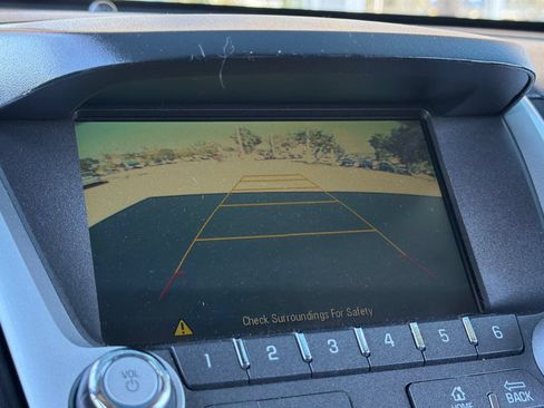 Used 2017 Chevrolet Equinox LT w/ Convenience Package FWD image 19