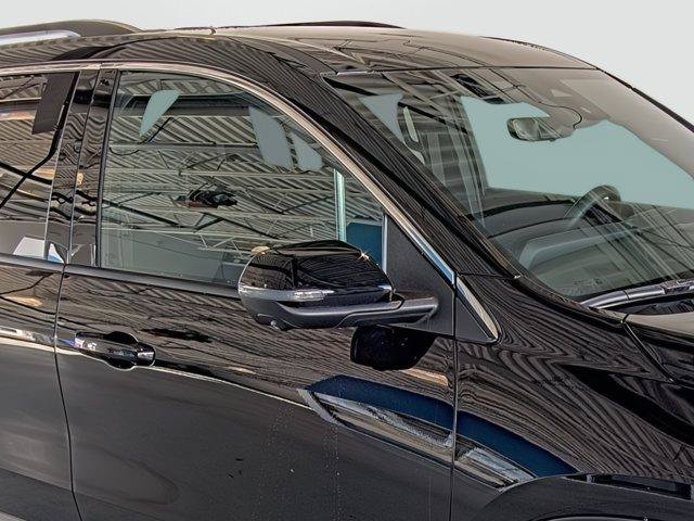 New 2027 Chevrolet Traverse LT w/ Driver Confidence Package FWD image 15