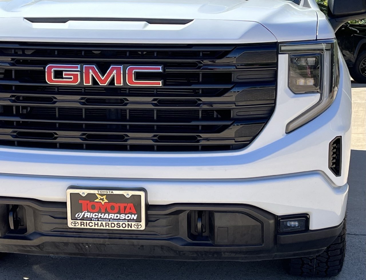 Used 2025 GMC Sierra 1500 Elevation w/ Preferred Package RWD image 8