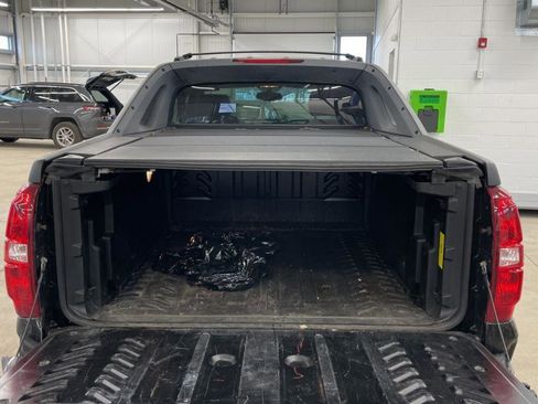 Used 2011 Chevrolet Avalanche LT AWD/4WD image 15