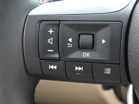 Used 2023 INFINITI QX60 Luxe w/ Cargo Package FWD image 7