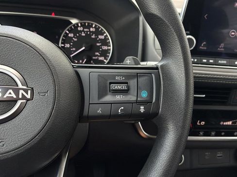 Used 2023 Nissan Rogue SV FWD image 28