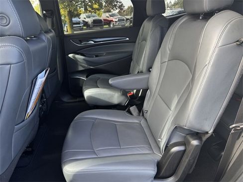 Used 2024 Buick Enclave Premium image 21